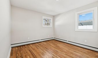 38 Somerset Rd E, Amityville, NY 11701
