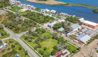 30 Ave G, Apalachicola, FL 32320