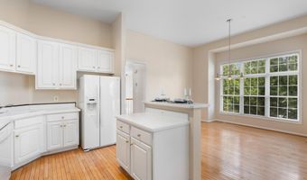 417 CLAYTON Ln, Alexandria, VA 22304