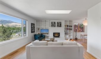 304 Clinton St, Ashland, OR 97520