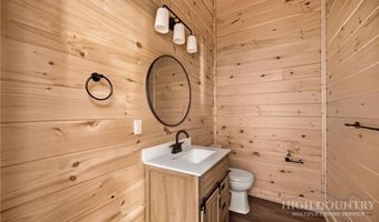 167 Apple Cove Rd, Banner Elk, NC 28604