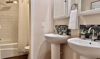 607 Wallace St NW, Ardmore, OK 73401