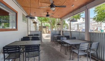 126 Main St, Bay St. Louis, MS 39520
