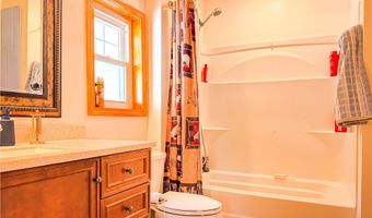 614 NE 2nd St, Atkins, AR 72823