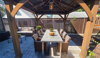 211 New Jersey Ave, Bergenfield, NJ 07621