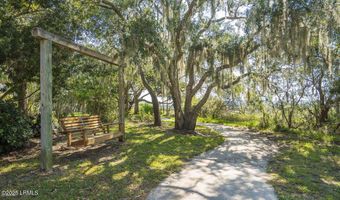 66 Petigru Dr, Beaufort, SC 29902