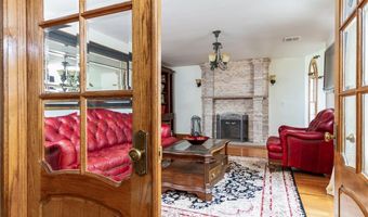 10 Ridge Rd, Newport, RI 02840