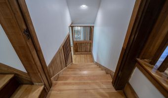620 Poole Hill Rd, Bridgewater, NH 03222