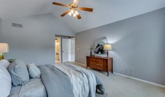 13153 Barrett Meadows Dr, Des Peres, MO 63021