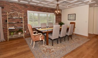 4 Lower Heatherwood, Cromwell, CT 06416