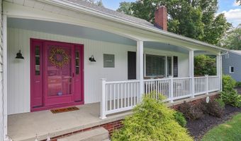 1527 Glenking Ln, Alliance, OH 44601