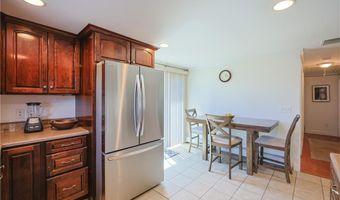 6 Scott Ln, Bristol, RI 02809