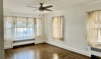 2 Locust Ave, North Providence, RI 02911
