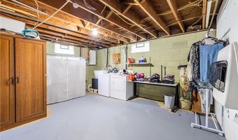 6208 Austin Dr, Ashtabula, OH 44004