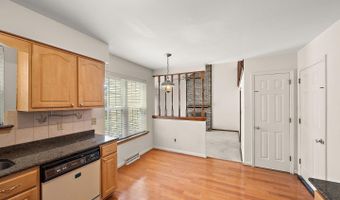 8 SIGNAL HILL Dr, Hockessin, DE 19707
