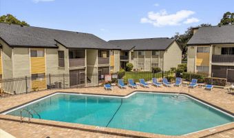 942 LAKE DESTINY Rd B, Altamonte Springs, FL 32714