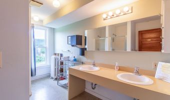 286 Carter St, Barnet, VT 05821