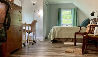 10 Aegis Dr, Bath, ME 04530