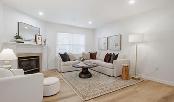 150 N River Cir N 105, Oceanside, CA 92057