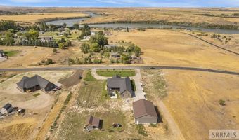 161 Snake River Dr, American Falls, ID 83211