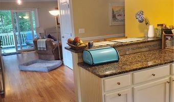 6 Streamview Dr, Cumberland, RI 02864