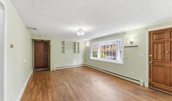 382 Beavertail Rd, Jamestown, RI 02835