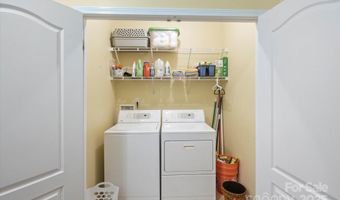 142 Pinners Cove Rd, Asheville, NC 28803