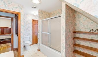 113 Log Rd, North Smithfield, RI 02830