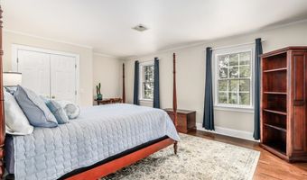 2 Raven Crest Dr, Bethel, CT 06801