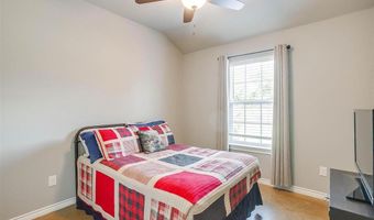 1105 S Fannin St, Alvarado, TX 76009