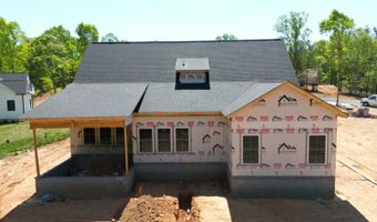 16 Somerset Dr, Appomattox, VA 24522