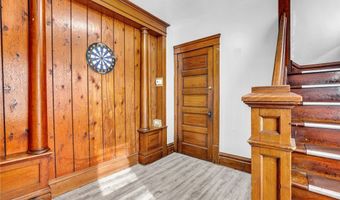 673 Sumner St, Akron, OH 44311