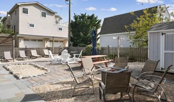 17 E 14TH St, Barnegat Light, NJ 08006