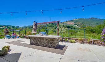 2972 Hayloft Pl, Escondido, CA 92029