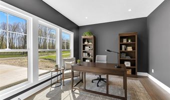 805 Club Dr W, Aurora, OH 44202