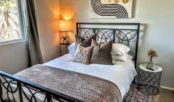1811 Navajo Pl, Escondido, CA 92029