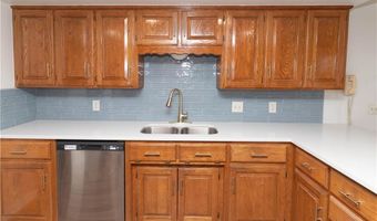 1 Sandon Ln, Bella Vista, AR 72715