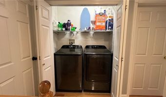 41 Follett St, East Providence, RI 02914