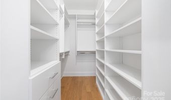 1010 E 19th St, Charlotte, NC 28205