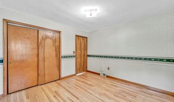 154 Walnut Dr, Amherst, OH 44001