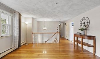 14 Olde Berry Rd, Andover, MA 01810