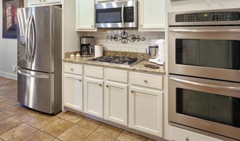 8759 BRUNSWICK FOREST Cir S, Bartlett, TN 38133