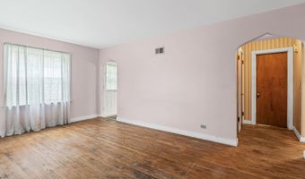 418 S Vail Ave, Arlington Heights, IL 60005