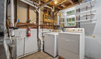8524 DOTER Dr, Alexandria, VA 22308