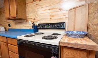 183 Barnard Rd, Barnard Twp., ME 04414