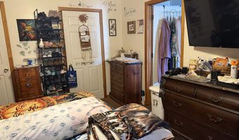 907 S Main St, Bicknell, IN 47512