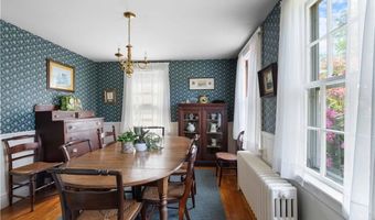 281 Green End Ave, Middletown, RI 02842