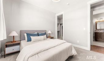 8295 W Sparks Lake Dr, Boise, ID 83714