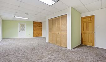 14 E Point Rd, Albrightsville, PA 18210