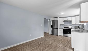 132 Maple Ave, Middletown, RI 02842